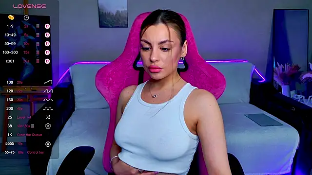 Snapshot of KristyDolly chatting on 7, 1, 2026 KristyDolly online show from 7, 1, 2026