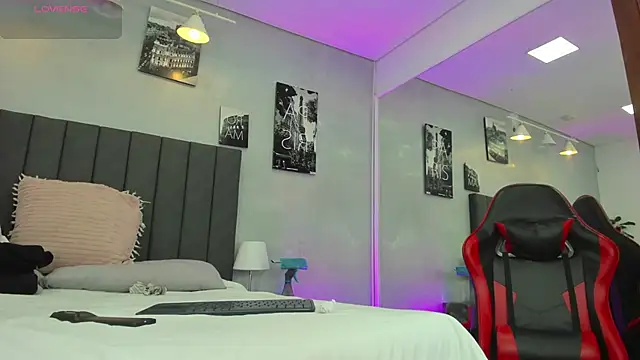 kendra london online show from 5, 3, 2026