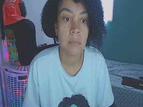 shayna cute online show from 19, 6, 2026