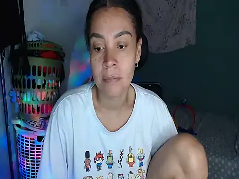 shayna cute online show from 28, 6, 2026