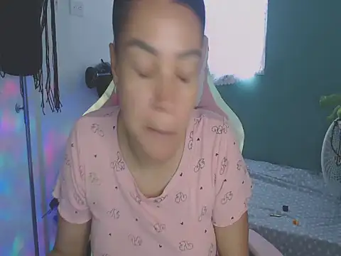 shayna cute online show from 23, 7, 2026