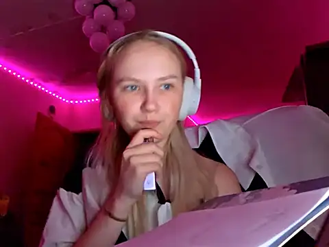 KarinRobertson online show from 30, 11, 2025