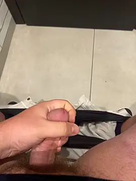 Snapshot of ChubbyBrit chatting on 19, 11, 2025 ChubbyBrit online show from 19, 11, 2025