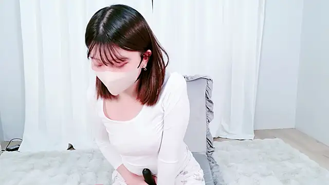 MIYU  online show from 2, 11, 2025