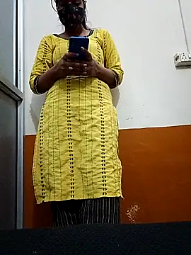 Snapshot of Soni_baby8 chatting on 16, 11, 2025 Soni baby8 online show from 16, 11, 2025