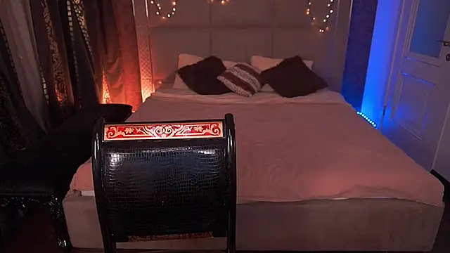 Snapshot of AmiraGoldd chatting on 18, 5, 2026 AmiraGoldd online show from 18, 5, 2026