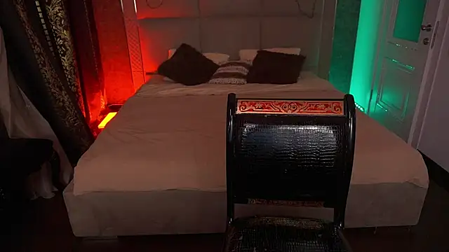 Snapshot of AmiraGoldd chatting on 20, 5, 2026 AmiraGoldd online show from 20, 5, 2026