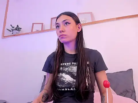 Ana Muller19 online show from 12, 11, 2025