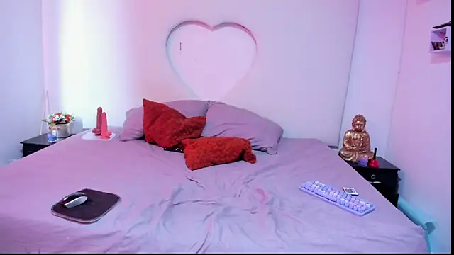 Emmily-sweet online show from 13, 11, 2025