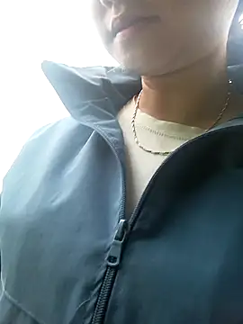 Snapshot of buom-xinh chatting on 4, 11, 2025 buom-xinh online show from 4, 11, 2025