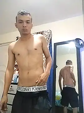 Luisadonis2015 online show from 3, 11, 2025