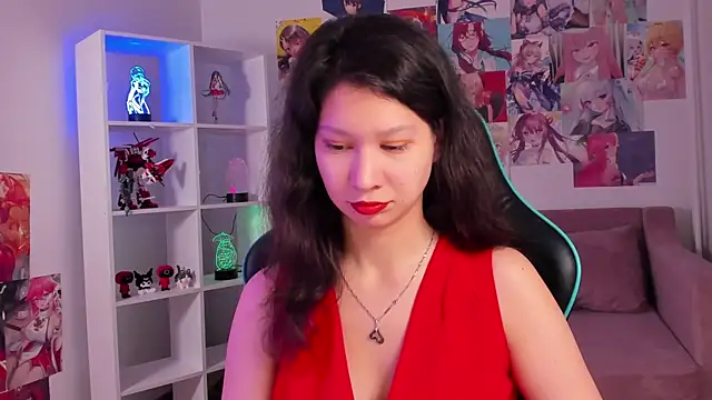 SaraDenars online show from 5, 12, 2025