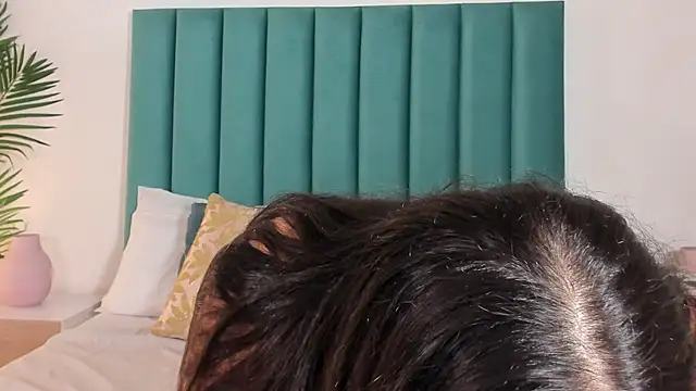 EmaaTaylor online show from 6, 11, 2025