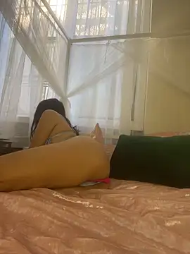 baeezzyy online show from 4, 11, 2025