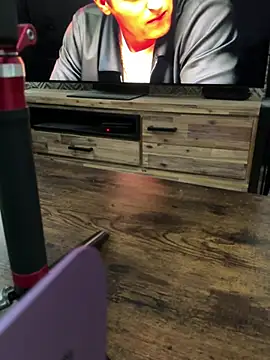 Mylene75 online show from 10, 2, 2026