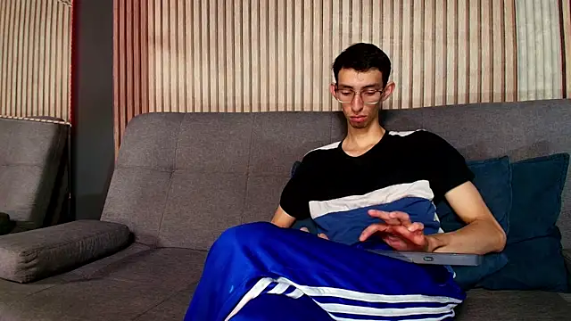 ZyroNight online show from 27, 11, 2025