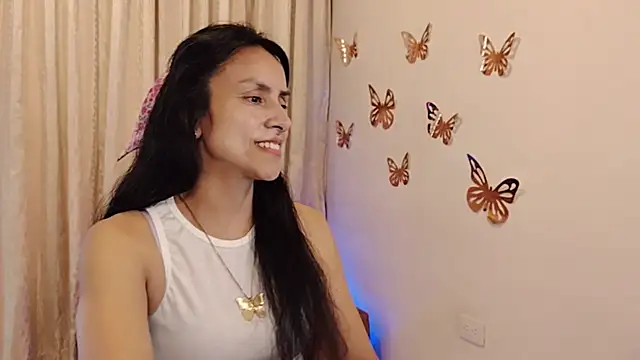 Snapshot of Bella_Exhibition chatting on 12, 7, 2026 Bella Exhibition online show from 12, 7, 2026