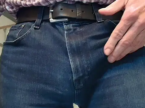 Snapshot of centerfieldshow chatting on 13, 11, 2025 centerfieldshow online show from 13, 11, 2025