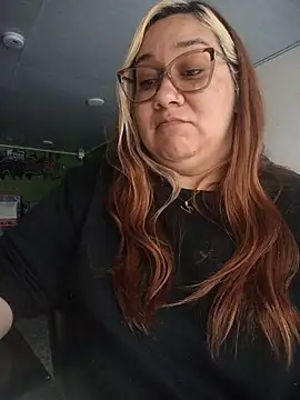 Snapshot of sharon-D chatting on 12, 11, 2025 sharon-D online show from 12, 11, 2025