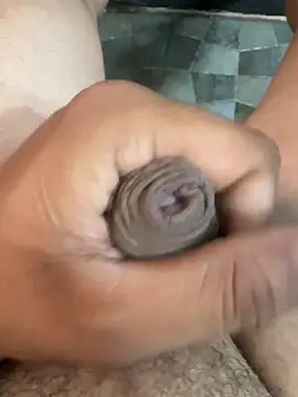 Qwert9012 online show from 1, 2, 2026