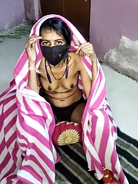 Snapshot of Thaper_Meera2 chatting on 18, 12, 2025 Thaper Meera2 online show from 18, 12, 2025