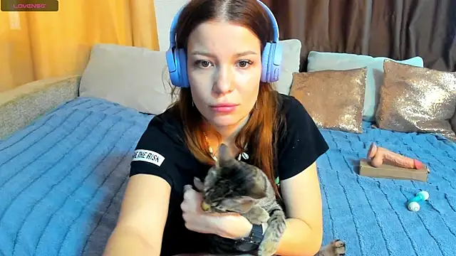 Eva purrr  online show from 16, 3, 2026