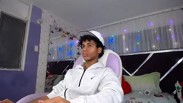 Santy bigcock 01 online show from 29, 5, 2026