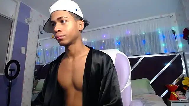 Santy bigcock 01 online show from 15, 6, 2026