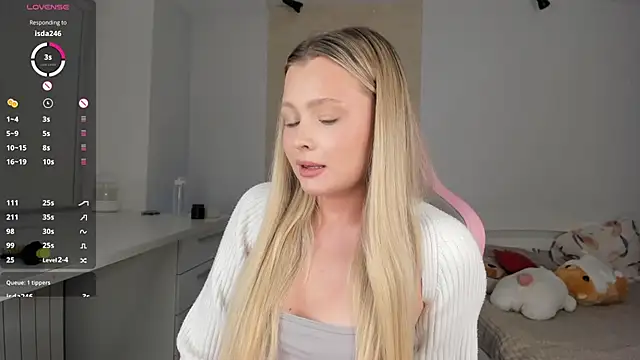 Snapshot of elly_aryxd chatting on 8, 11, 2025 elly aryxd online show from 8, 11, 2025