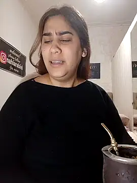 nahiarabiel33 online show from 2, 6, 2026