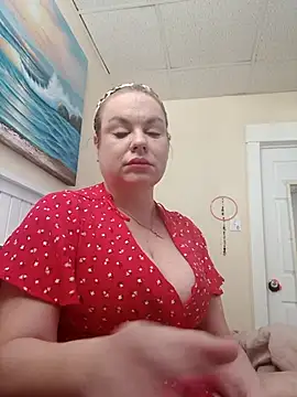 Snapshot of LisaMillerx chatting on 16, 11, 2025 LisaMillerx online show from 16, 11, 2025