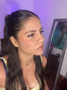 Snapshot of alisaa_jhons1 chatting on 16, 7, 2026 alisaa jhons1 online show from 16, 7, 2026