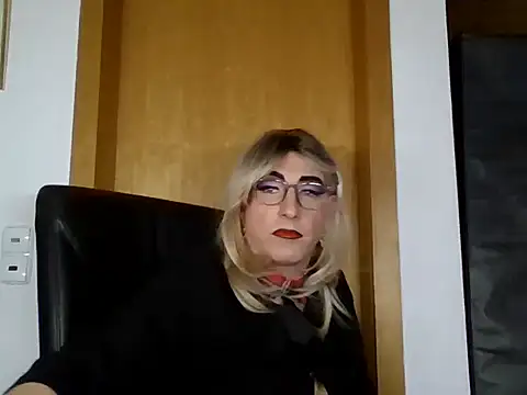 AgnesCross39 online show from 16, 12, 2025