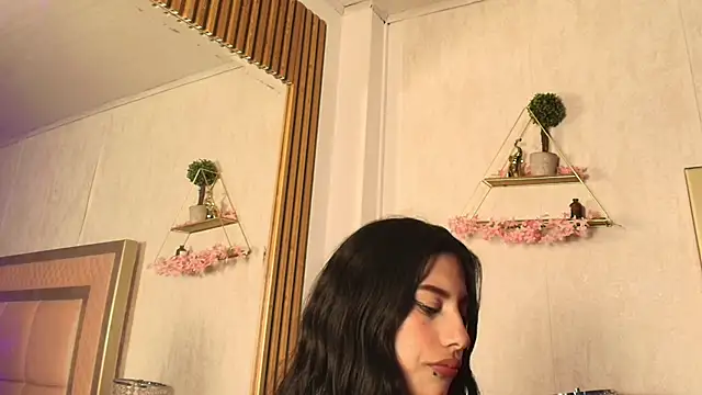 Madhison 5 online show from 2, 3, 2026