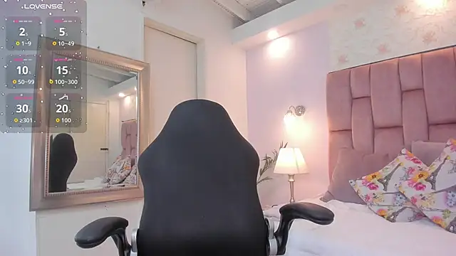 danielamonet online show from 25, 5, 2026