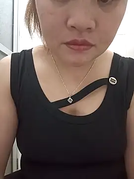 linh-xinh18 online show from 7, 11, 2025