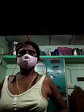 Snapshot of Couple1114 chatting on 13, 11, 2025 Couple1114 online show from 13, 11, 2025