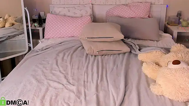 Snapshot of Barbara_Allen chatting on 22, 12, 2025 Barbara Allen online show from 22, 12, 2025