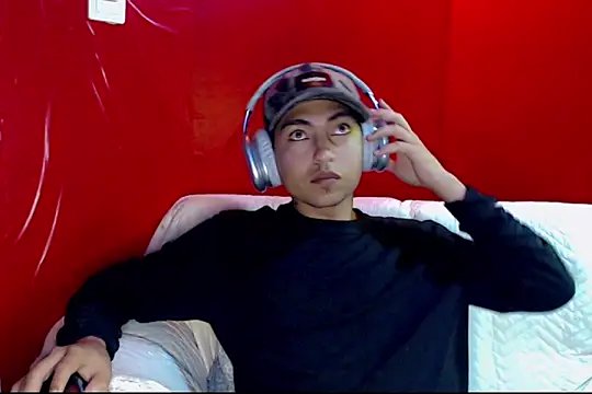 LPYsami773 online show from 10, 11, 2025