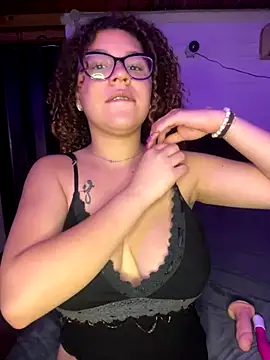 Lolavenezia online show from 3, 12, 2025