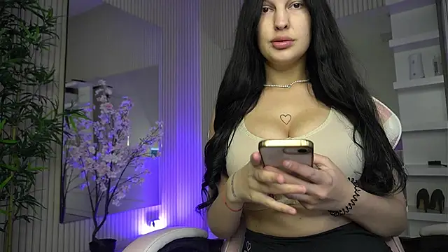Snapshot of MiaHartx chatting on 6, 5, 2026 MiaHartx online show from 6, 5, 2026