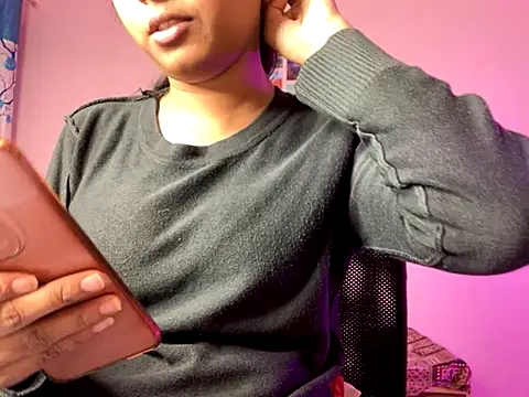 Suzanne 0 online show from 18, 11, 2025