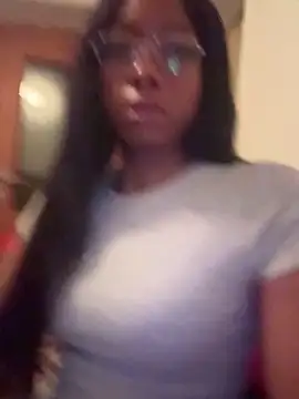 Snapshot of SwissMirelle chatting on 7, 11, 2025 SwissMirelle online show from 7, 11, 2025