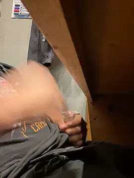 Snapshot of Alex281225 chatting on 6, 11, 2025 Alex281225 online show from 6, 11, 2025