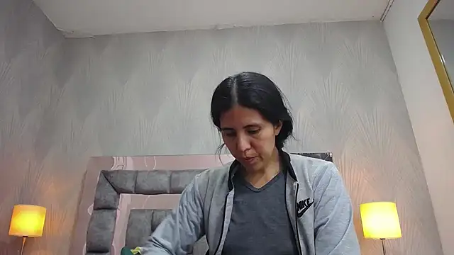 GiselaZivic online show from 17, 7, 2026
