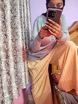 Snapshot of Student12th chatting on 14, 12, 2025 Student12th online show from 14, 12, 2025