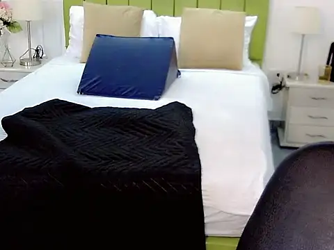 sebastian cruz  online show from 24, 11, 2025