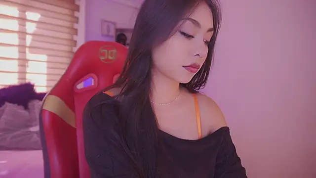 Snapshot of ivette_k chatting on 14, 11, 2025 ivette k online show from 14, 11, 2025