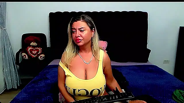 xplayfullblondexx online show from 11, 7, 2026