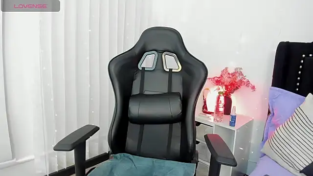 LuluuBerry online show from 13, 1, 2026